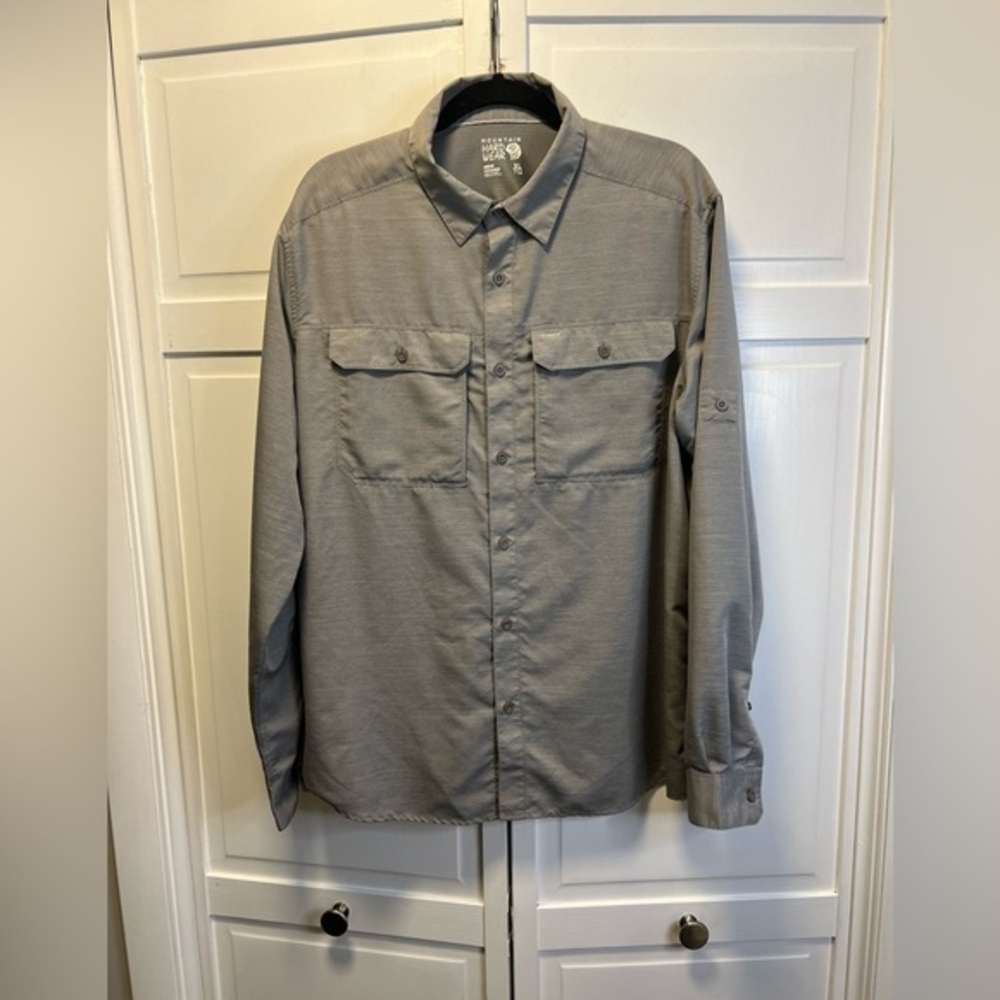 Mountain Hardwear Men's Long Sleeve Button Up Shirt Size Men’s XL Color Gray